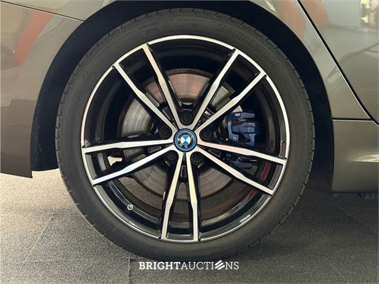 BMW 330e Touring 292pk 2023 (Origineel-NL) 3-Serie, T-265-ND