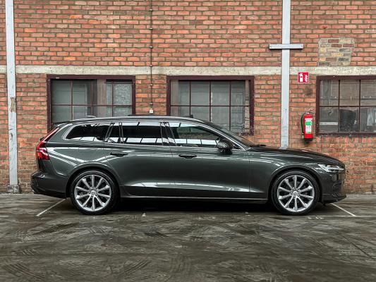 Volvo V60 2.0 T4 Momentum Proline 188pk 2019 (Origineel-NL), ZP-740-L