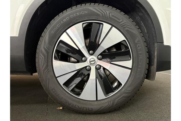 Volvo XC40 T2 Momentum Business 1.5 129pk 2022 (Origineel-NL), P-731-XB