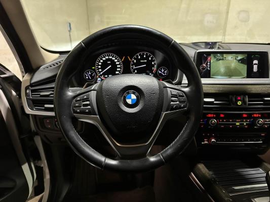 BMW X5 xDrive50i 4.4 V8 High Executive 449pk 2014, J-094-RR