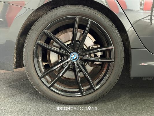 BMW 320e Touring M Sport 272pk 2022 (Origineel-NL) 3-Serie, R-267-NT