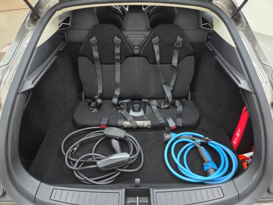 Tesla Model S Base 333pk 2015, GGD-49-B