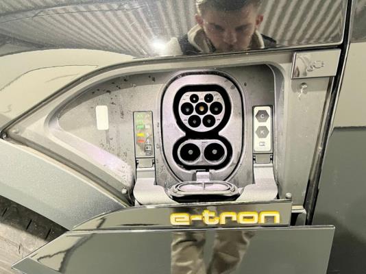 Audi e-tron 50 edition Quattro 71 kWh 313pk 2021 (Origineel-NL), K-738-RV