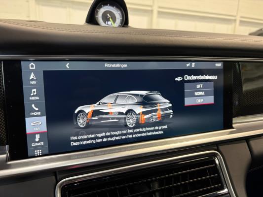 Porsche Panamera Sport Turismo 4 E-Hybrid 2.9 330pk 2018 (Origineel-NL), RX-988-D