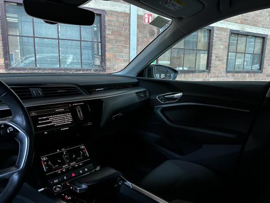 Audi e-tron 50 quattro edition 71 kWh 313pk 2020 (Origineel-NL+1e eigenaar), K-399-HL