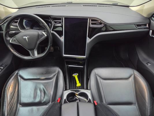 Tesla Model S Base 333pk 2015, GGD-49-B