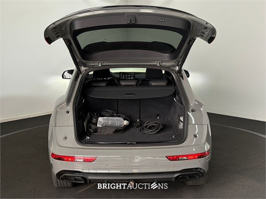 Audi Q5 50 TFSI e S edition 408pk 2022 (Origineel-NL), R-409-BV