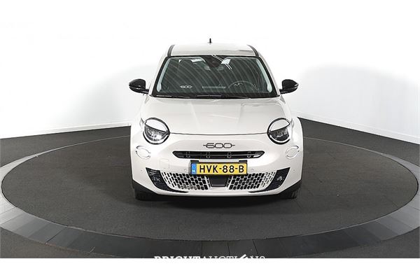 Fiat 600 Hybrid Urban 1.2 100pk 2025 (Origineel-NL), HVK-88-B
