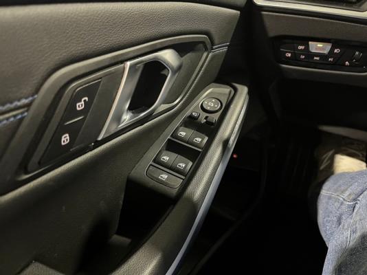 BMW 320e 3-serie M-pakket 272pk 2024 3-Serie, KFP-27-P