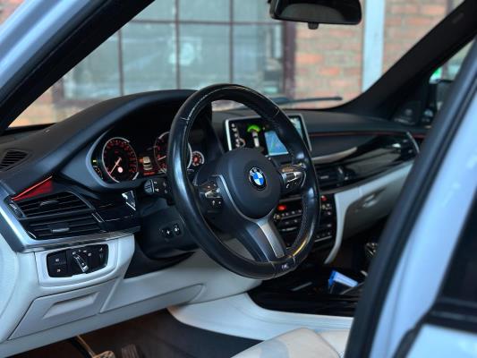 BMW X5 xDrive50i 4.4 V8 M-Sport High Executive F15 449pk 2017, K-353-TD