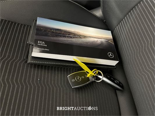 Mercedes-Benz EQA 25067 Business Solution Luxury 67 kWh 191pk 2021 (Origineel-NL) EQA-Klasse, L-201-SJ