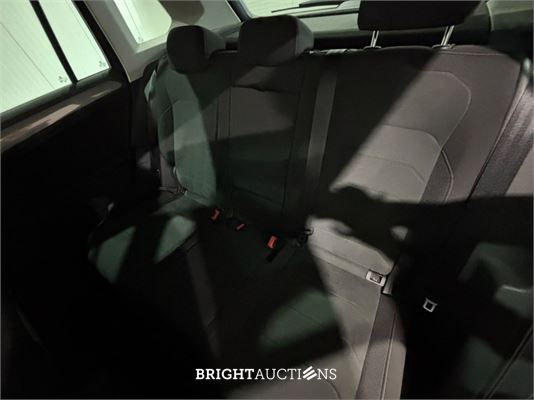 Volkswagen Tiguan Life Business 1.5 TSI 131pk 2022 (Origineel-NL), N-693-SJ