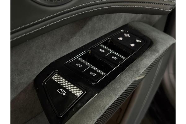 Lotus Eletre EDS 450 4WD 112 kWh 612pk 2023 (Origineel-NL), X-319-JJ