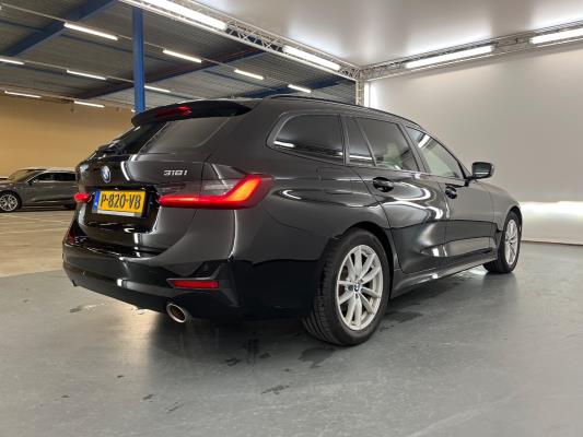 BMW 318i 3-serie Touring Business Edition Plus 156pk 2022 (Origineel-NL) 3-Serie, P-820-VB