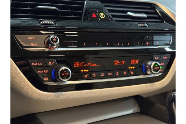BMW 530e Business Edition Plus 292pk 2023 (Origineel-NL) 5-Serie, T-498-JN