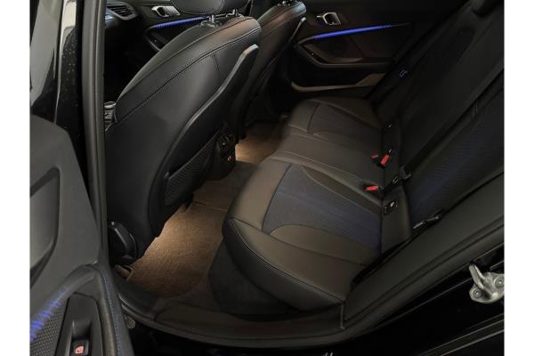 BMW 118i Business Edition 136pk 2021 (Origineel-NL) 1-Serie, L-323-RB