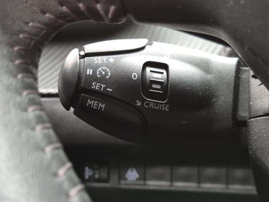 Peugeot 2008 EV Active 50 kWh 136pk 2022 (Origineel-NL), P-468-GL