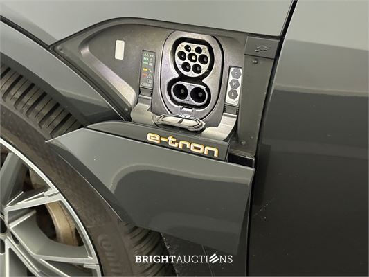 Audi e-tron 55 Advanced edition Plus Quattro 95 kWh 2022 (Origineel-NL), R-522-GX