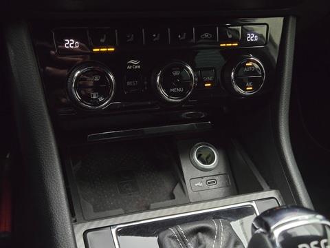 Škoda Superb Combi iV Sportline Business 1.4 TSI 272pk 2021 (Origineel-NL), N-498-TH