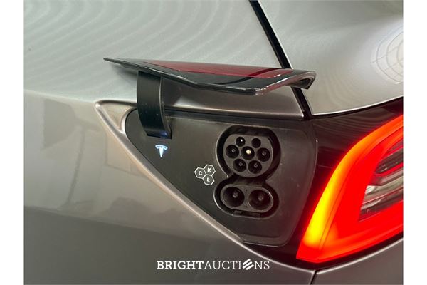 Tesla Model Y Performance AWD 75 kWh 2023 (Origineel-NL), X-353-BR