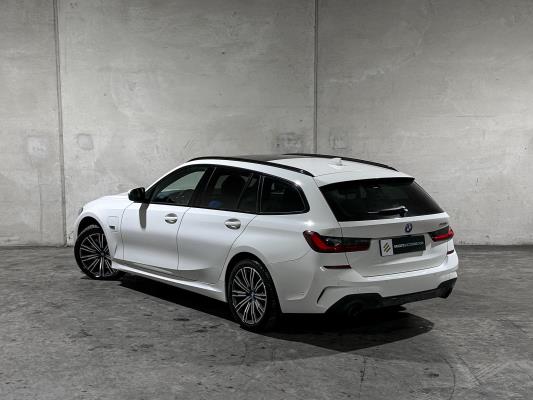 BMW 320e Touring Business Edition Plus M-Sport 204pk 2022 (Origineel-NL + 1e Eigenaar) 3-Serie G21, P-991-JH
