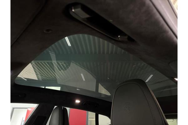 Lotus Eletre EDS 450 4WD 112 kWh 612pk 2023 (Origineel-NL), X-319-JJ