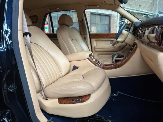 Bentley Arnage 6.8 V8 Red Label 405PK 2001 (Origineel-NL), 31-GN-KD