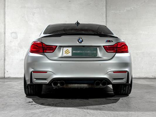 BMW M4 Competition M-Performance 450pk 2017 4-serie Coupe, P-767-SK

