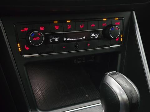 Volkswagen Polo GTI 2.0 TSI 200pk 2018, GGG-67-L