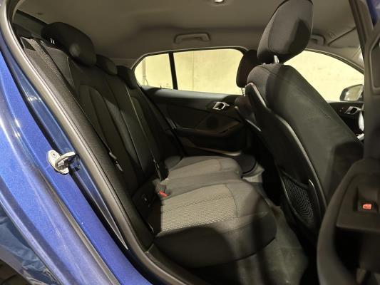 BMW 118i Introduction Edition 136pk 2023 (Origineel-NL+1e eigenaar) 1-serie, T-589-KN