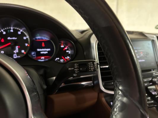Porsche Cayenne Turbo 4.8 V8 520pk 2017 Sport-Chrono