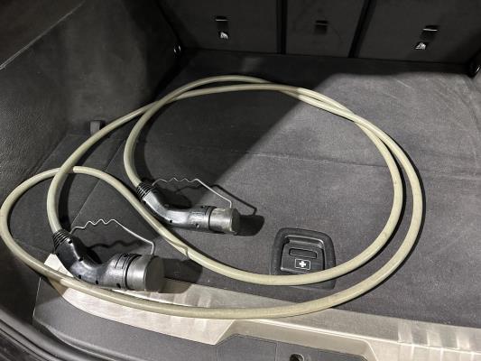 BMW 330e Touring Business Edition Plus 184pk 2021 3-serie (Origineel-NL + 1e Eigenaar) L-480-TL 