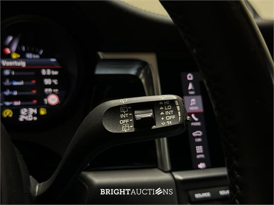 Porsche Macan Turbo 2.9 V6 441pk 2020, J-177-TT