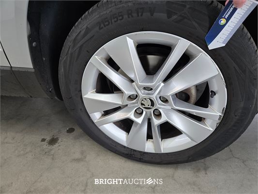 Škoda Karoq Business Edition Plus 1.0 TSI 110pk 2022 (Origineel-NL), N-869-PD