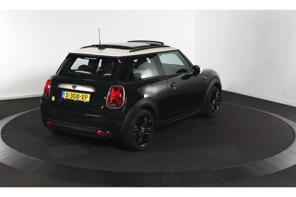 MINI Cooper Camden Plus Edition 33 kWh 184pk 2023 (Origineel-NL), S-308-XP