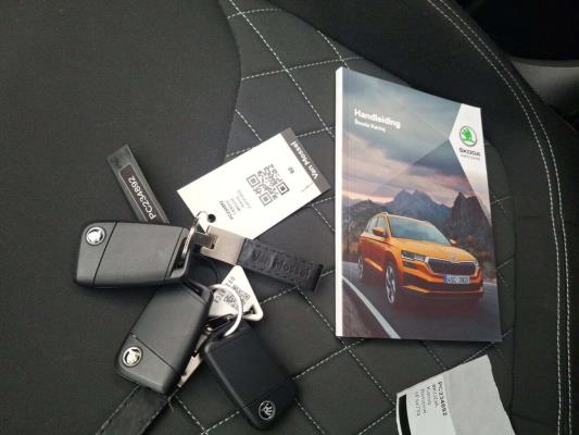 Skoda Karoq Sportline Business 1.5 TSI 150pk 2023 (Origineel-NL), T-830-SV