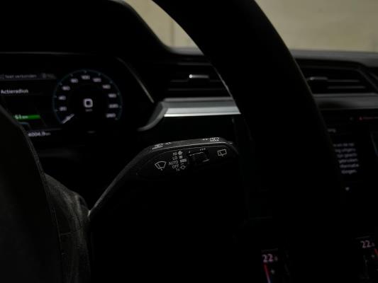 Audi e-tron 55 quattro edition 95 kWh 408pk 2020 (Origineel-NL+1e eigenaar), K-077-BL