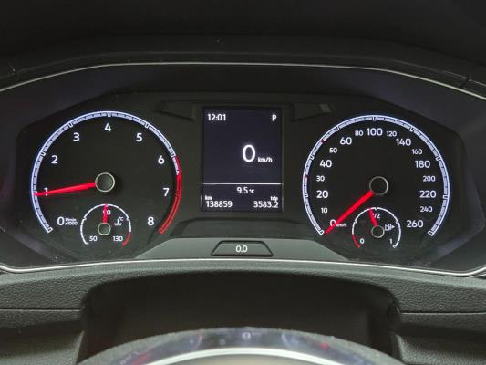 Volkswagen T-Roc Sport 1.5 TSI 150pk 2019, T-667-TX