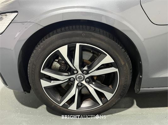 Volvo S60 Recharge T8 R-Design 2.0 AWD 392pk 2021 (Origineel-NL), L-726-VX