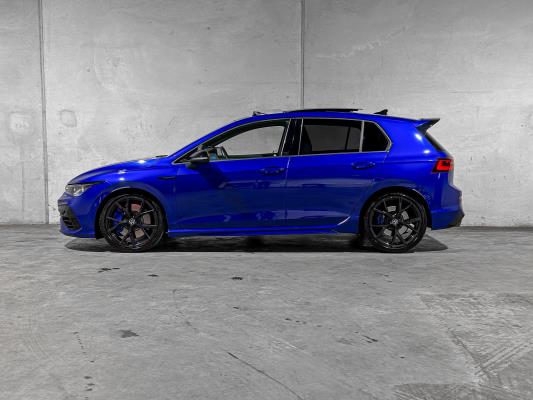 Volkswagen Golf VIII R 4Motion 20th Annniversary -AKRAPOVIC- 2.0 TSI 320pk 2023 LIMITED (Golf 8), NL-KENTEKEN
