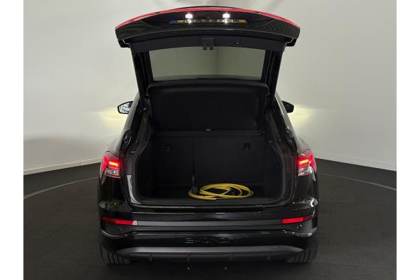 Audi Q4 Sportback 40 Launch edition S Competition 77 kWh 204pk 2022 (Origineel-NL), P-433-PR