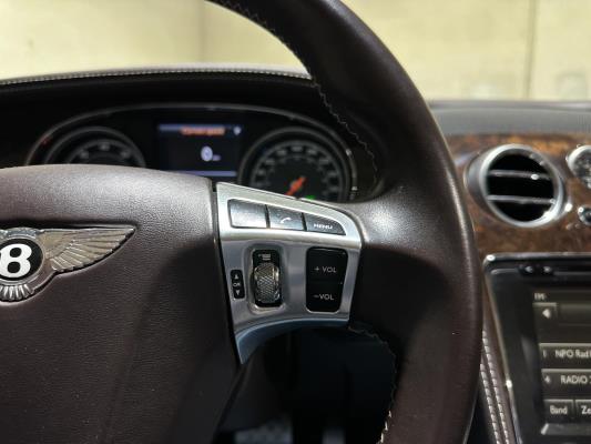 Bentley Continental GTC 4.0 V8 507pk 2013