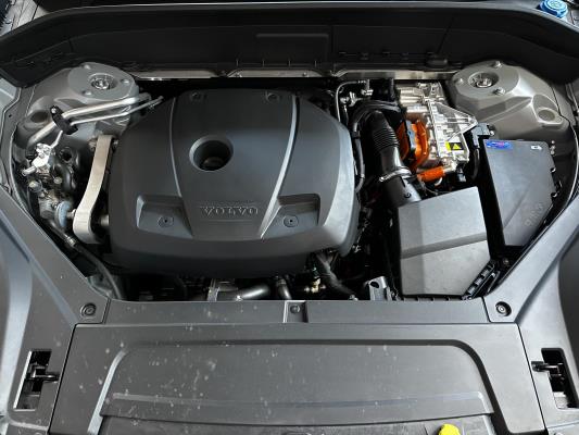 Volvo XC90 T8 AWD Plus Dark 457pk 2025 7-Persoons (1.100 KM) Fabrieksgarantie
