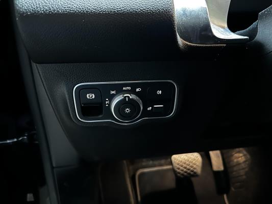 Mercedes-Benz GLB180 Business Solution 136pk 2021 (Origineel-NL + 1e Eigenaar) GLB-Klasse, L-079-FR