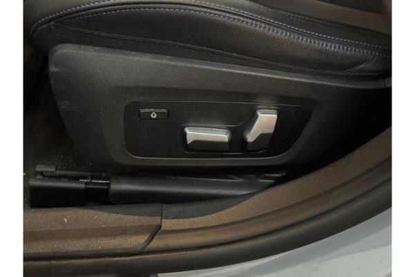 BMW 320e Touring M-Sport 272pk 2023 (Origineel-NL) 3-Serie, S-176-KP