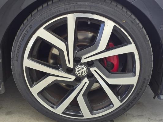 Volkswagen Polo GTI 2.0 TSI 200pk 2018, GGG-67-L