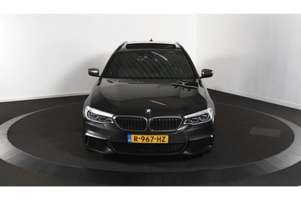 BMW M550d xDrive 5 Serie High Executive 399pk 2019 5-Serie, R-967-HZ