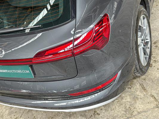 Audi E-tron 50 quattro Business edition 71 kWh 313pk 2020 (Origineel-NL+ 1e eigenaar), J-695-PX