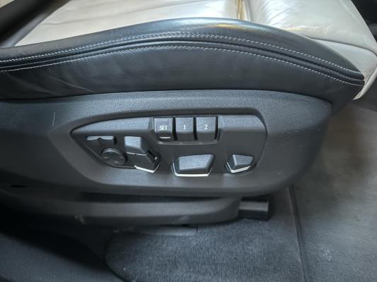 BMW X6 M50d 3.0 M-Sport 381pk 2015 F16 (Origineel-NL), 4-ZTN-33