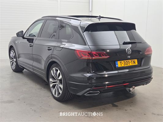 Volkswagen Touareg eHybrid 4MOTION R 3.0 TSI 476pk 2023, T-301-TN